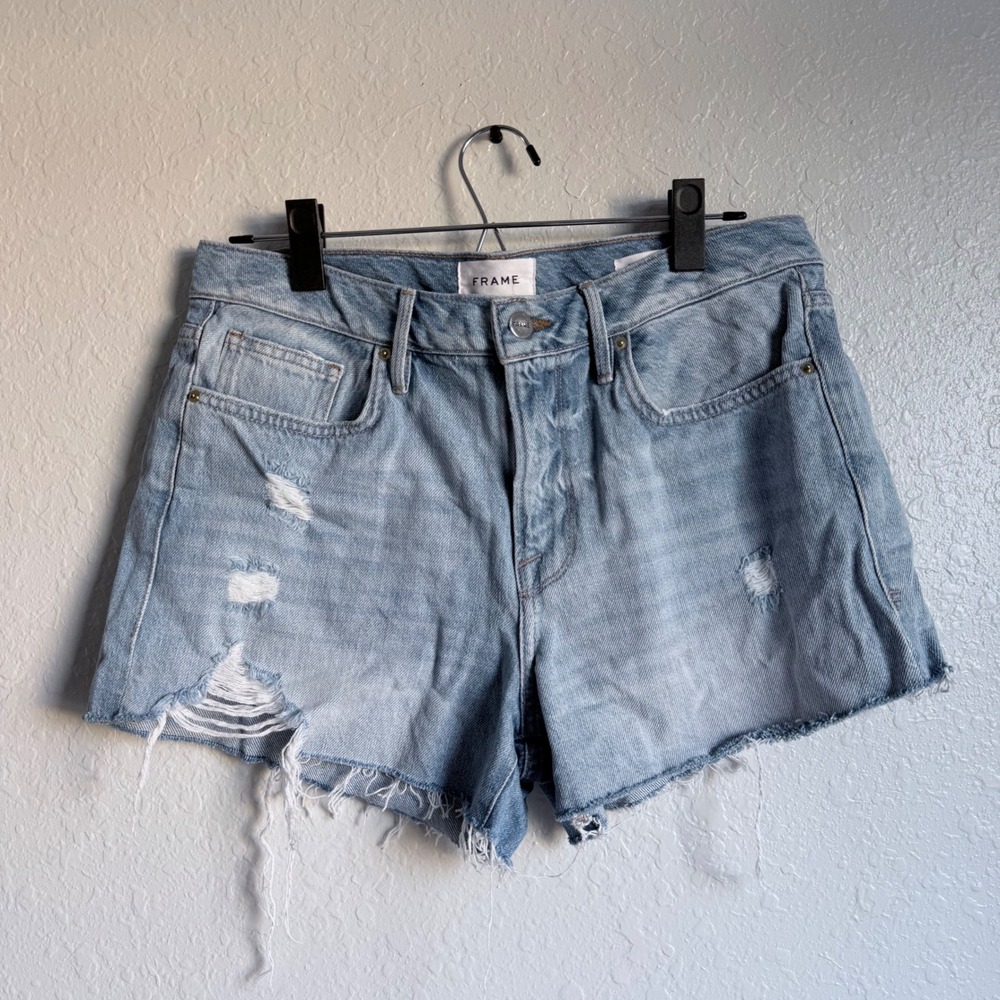 FRAME Le Brigette High-Waisted Denim Shorts Raw Hem Light Wash Sz 28 Clean Girl